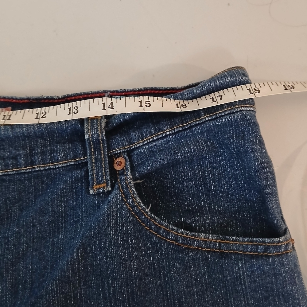 Vintage Levi's 550 Relax Classic Denim - Picture 6 of 9